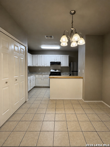 8023 Laurel Bend Property Photo 5