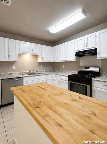 8023 Laurel Bend Property Photo 6