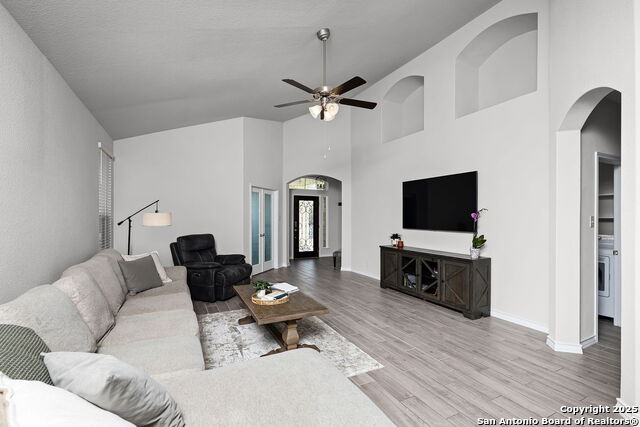 544 Lilac Shls Property Photo 6