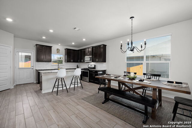 544 Lilac Shls Property Photo 9