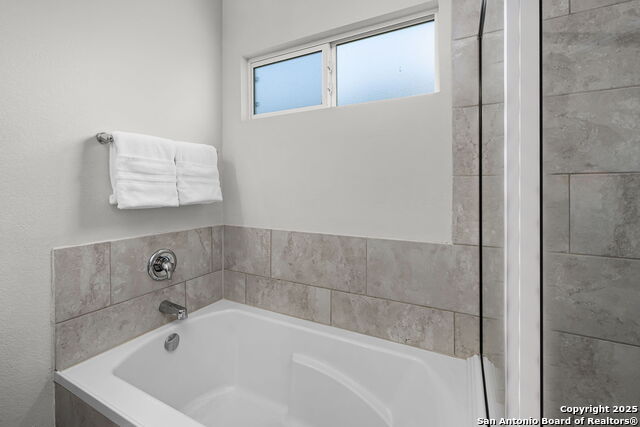 544 Lilac Shls Property Photo 27