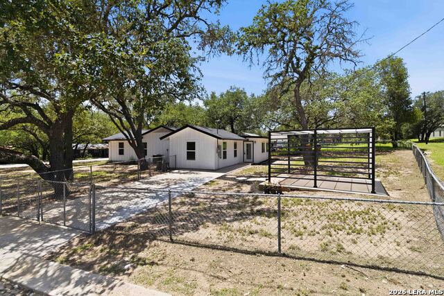 400 Wedgewood Way Property Photo 28