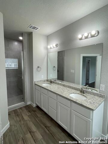 21518 James Charles Property Photo 6