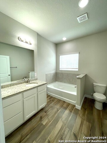 21518 James Charles Property Photo 8
