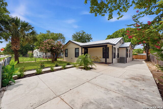 631 W Olmos Property Photo 1