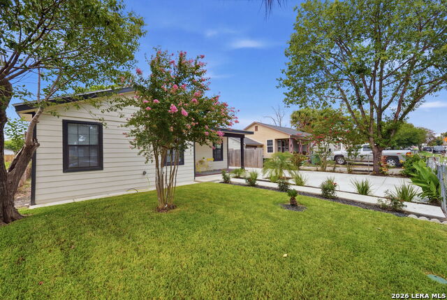 631 W Olmos Property Photo 29