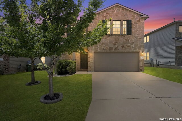 1215 PETUNIA BLF Property Photo 1