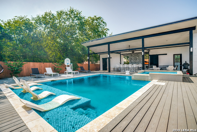 12302 Mapletree Property Photo 1