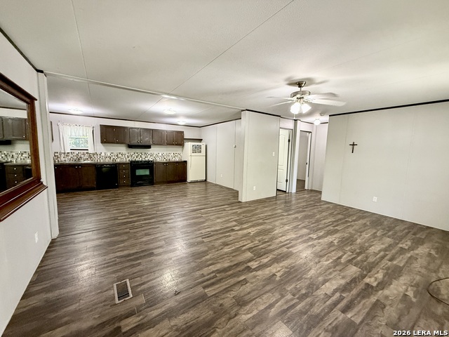 159 Deer Ln Property Photo 4