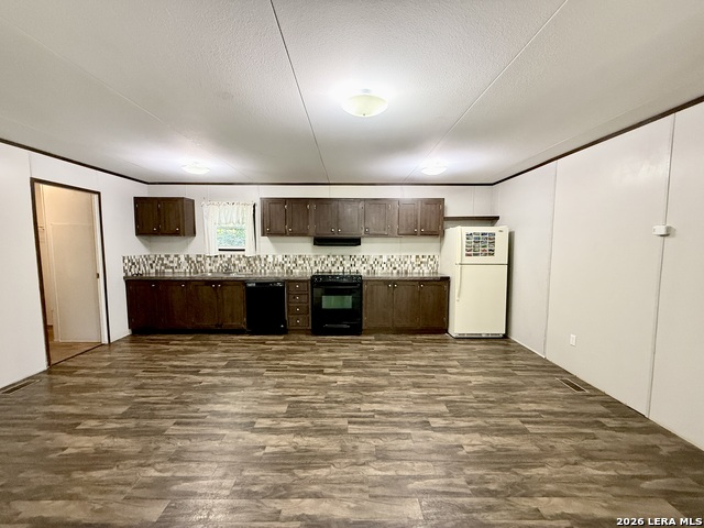 159 Deer Ln Property Photo 6