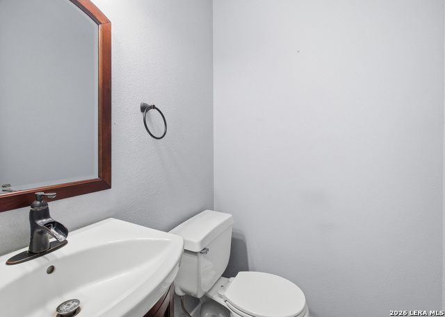 3840 Forsyth Park Property Photo 16