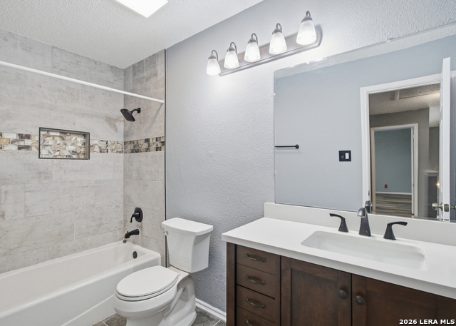 3840 Forsyth Park Property Photo 26