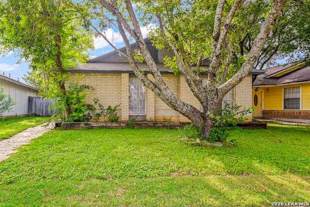 7346 Weybridge Property Photo 2