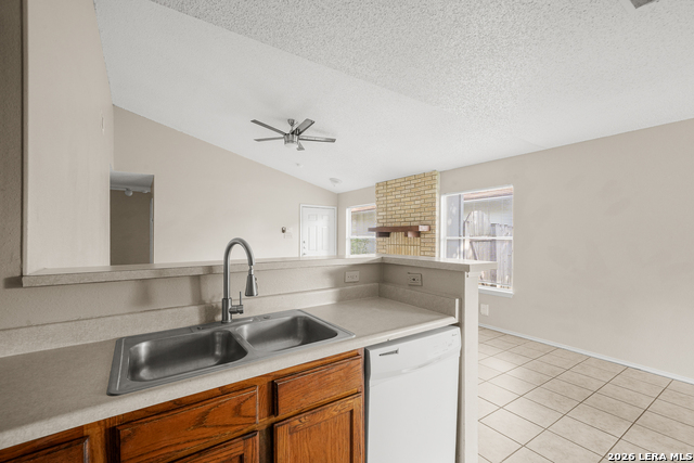 7346 Weybridge Property Photo 10