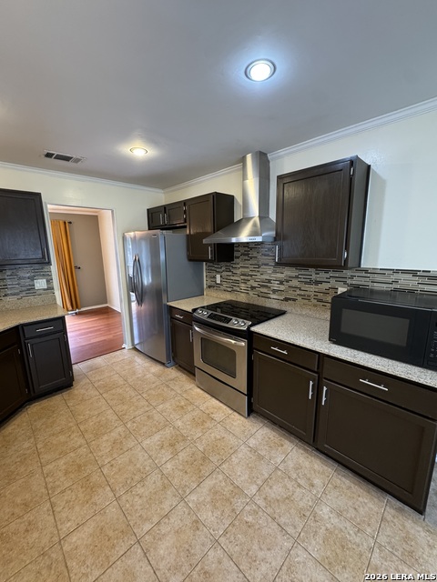 13815 Stone Hollow Dr Property Photo 7