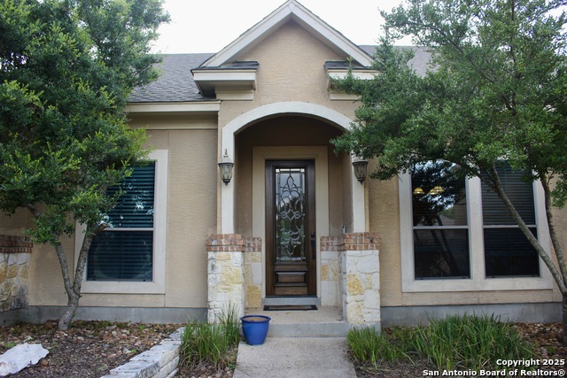 215 Evans Oak Property Photo 2
