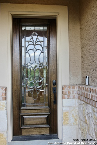 215 Evans Oak Property Photo 3