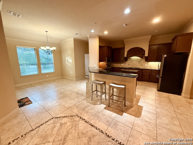 215 Evans Oak Property Photo 9