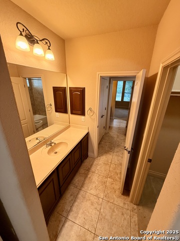 215 Evans Oak Property Photo 28