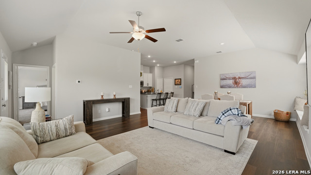 1132 Eagle Xing Property Photo 9