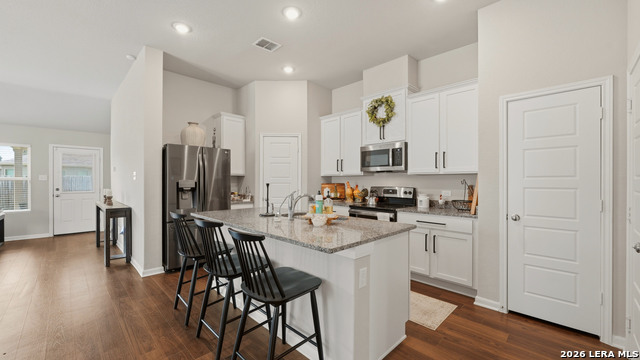 1132 Eagle Xing Property Photo 12