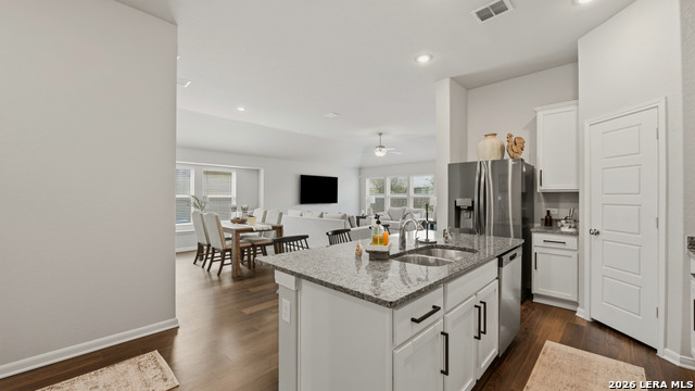 1132 Eagle Xing Property Photo 14