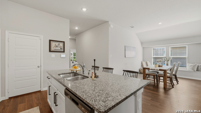 1132 Eagle Xing Property Photo 15