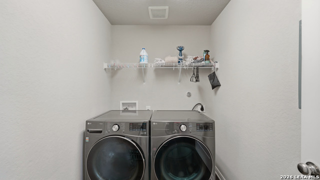 1132 Eagle Xing Property Photo 29