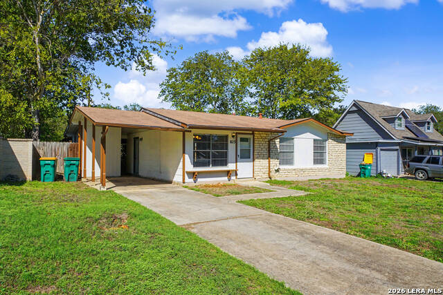 823 Straight Ln Property Photo 3