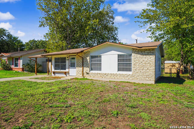 823 Straight Ln Property Photo 5