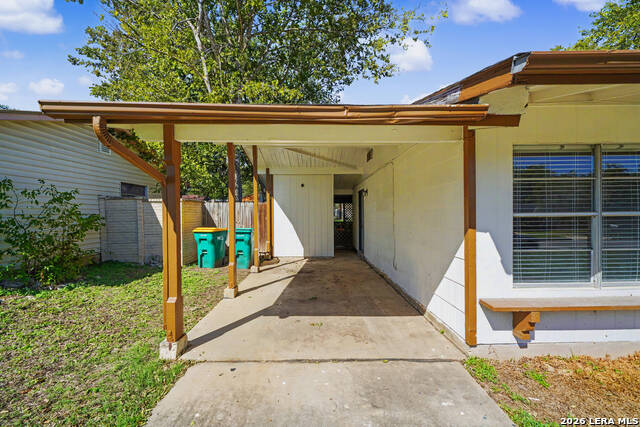 823 Straight Ln Property Photo 7