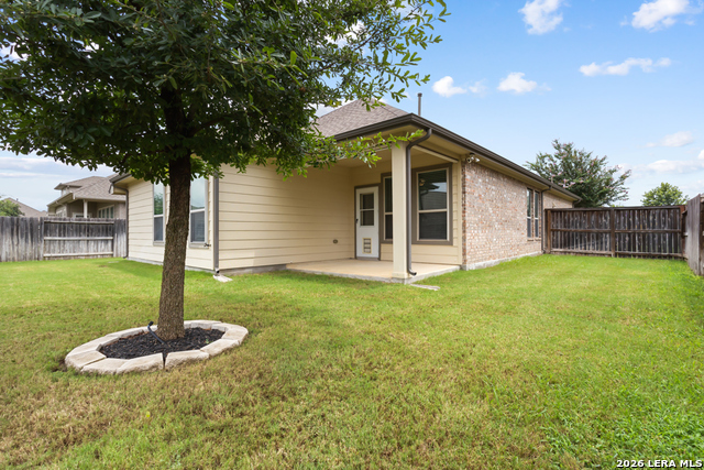 2033 Market Trl Property Photo 24