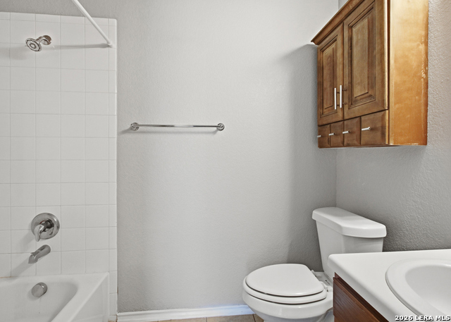 2334 Camberly Vw Property Photo 16