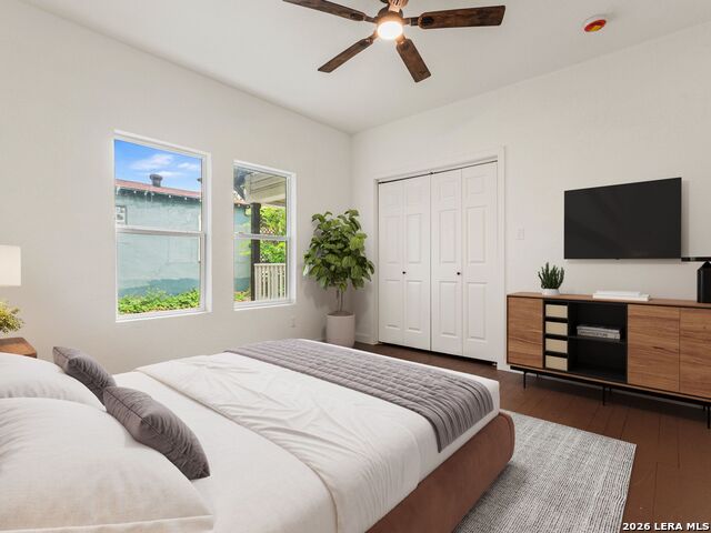 419 W Huisache Avenue Property Photo 14