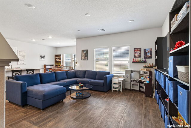 6714 Greensleeves Property Photo 5