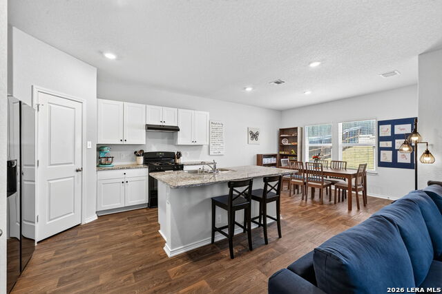 6714 Greensleeves Property Photo 11