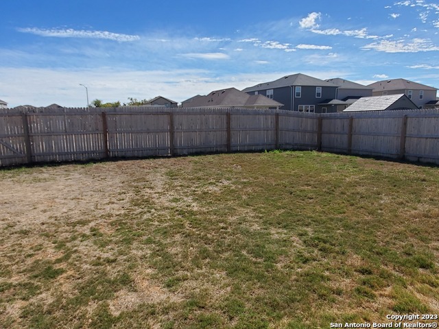 305 Dakota Crk Property Photo 32