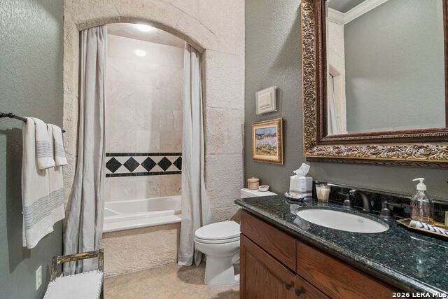 4 Cobham Property Photo 32