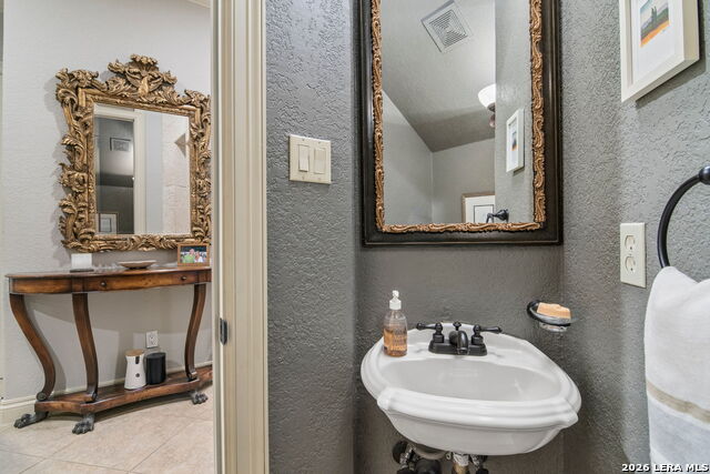 4 Cobham Property Photo 33