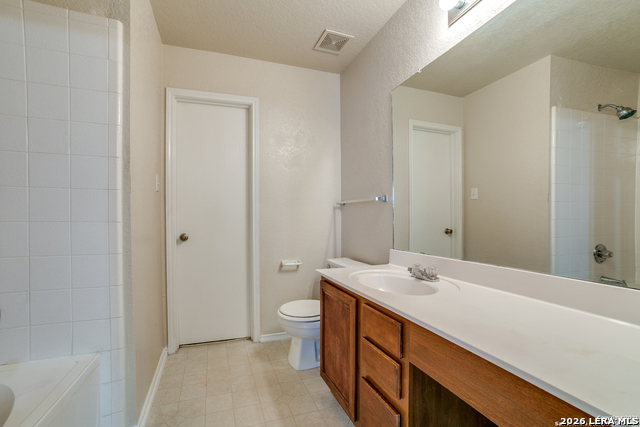 26 Moondance Hl Property Photo 8