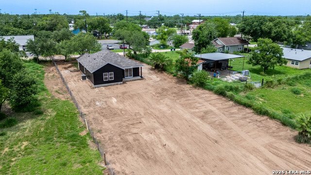 15242 Oak St Property Photo 26