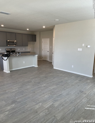 2532 Ayers Dr. Property Photo 2