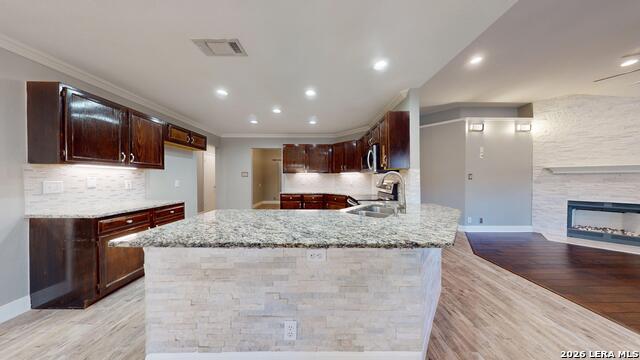 1009 Crimson Cove Dr Property Photo 14