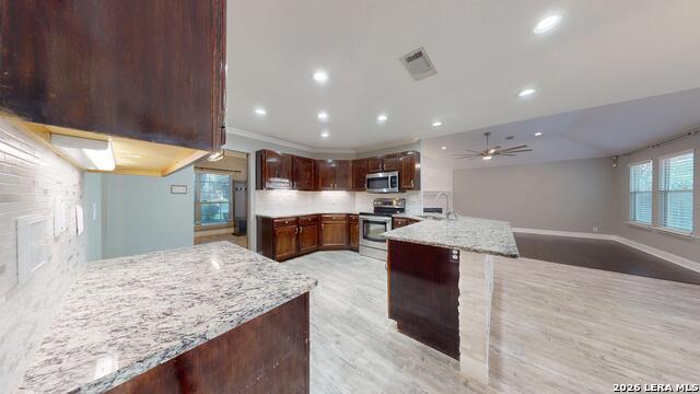 1009 Crimson Cove Dr Property Photo 15