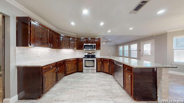 1009 Crimson Cove Dr Property Photo 16