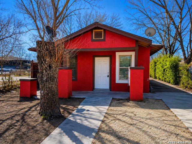 2106 EL PASO ST Property Photo 1