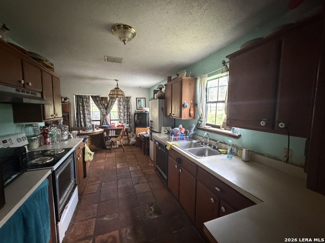 23798 Mathis Rd Property Photo 11