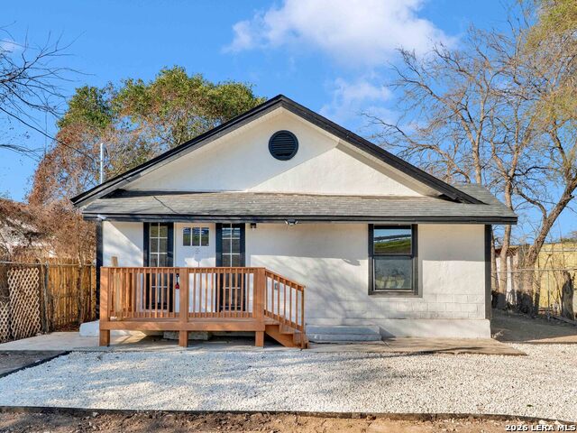 439 W Lubbock St Property Photo 1