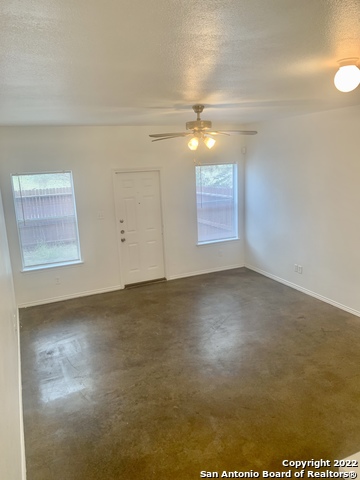 10706 Mathom Lndg Property Photo 4