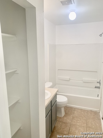 10706 Mathom Lndg Property Photo 10